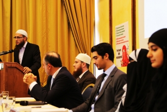 Pressekonferenz: Der Islamische Zentralrat wehrt sich gegen ein Verbot des Gesichtsschleiers im Kanton Tessin