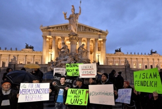 Islamgesetz: Muslime in Österreich, warum lasst ihr euch das gefallen?
