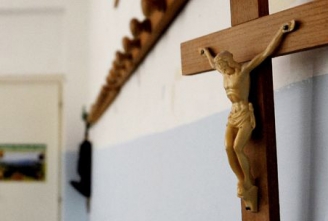 Der Islamische Zentralrat spricht sich für Toleranz im Umgang mit Kruzifixen aus