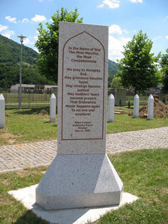 «Mögen die Tränen der Mütter zu Gebeten werden, dass Srebrenica sich nie und nirgendwo wiederholt»