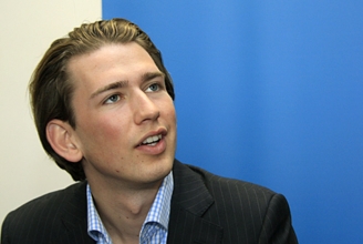 Österreichischer Integrationsminister Sebastian Kurz fordert einheitliche Quran-Übersetzung